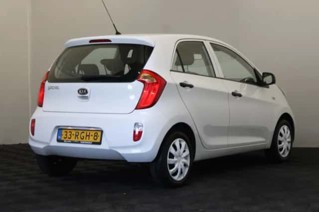 Kia Picanto (2011) thumbnail 6