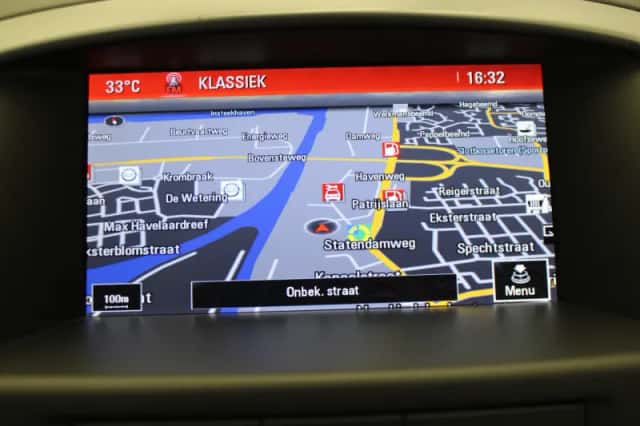 Opel Astra (2013) thumbnail 2