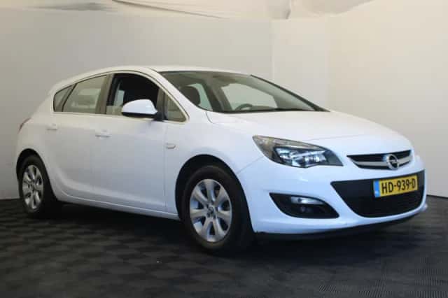 Opel Astra (2013) thumbnail 5
