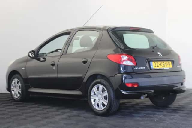 Peugeot 206 (2009) thumbnail 4