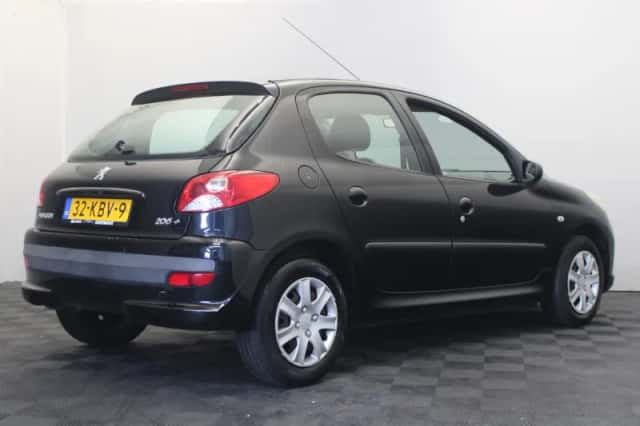 Peugeot 206 (2009) thumbnail 6