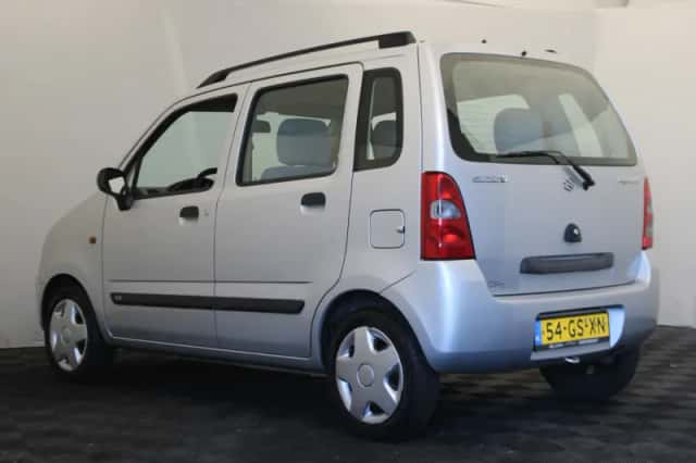 Suzuki Wagon R+ (2001) thumbnail 4