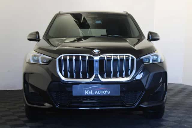 BMW X1 (2023) thumbnail 3