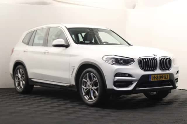 BMW X3 (2018) thumbnail 3