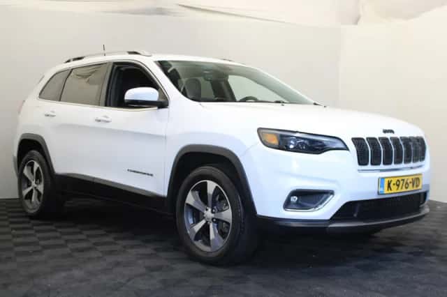 Jeep Cherokee (2019) thumbnail 5