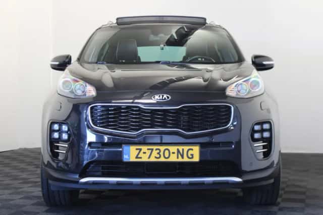 Kia Sportage (2016) thumbnail 2