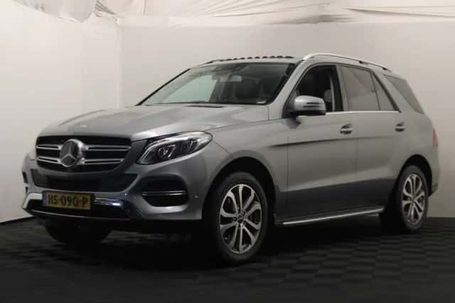 Mercedes-Benz GLE (2015) thumbnail 1