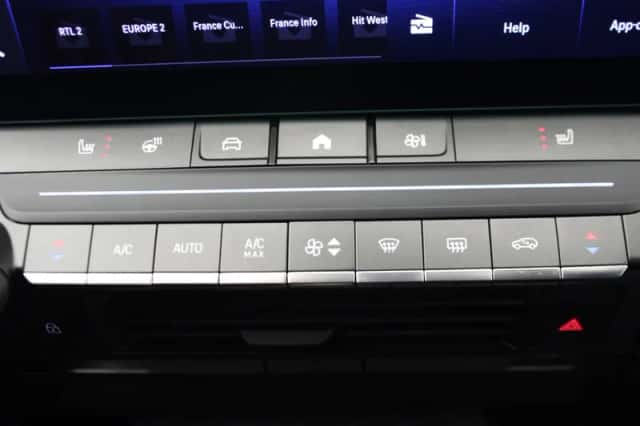 Opel Astra (2023) thumbnail 4