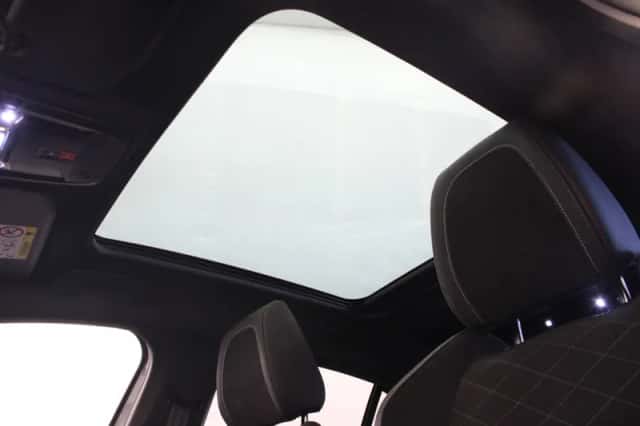 Peugeot 208 (2022) thumbnail 2