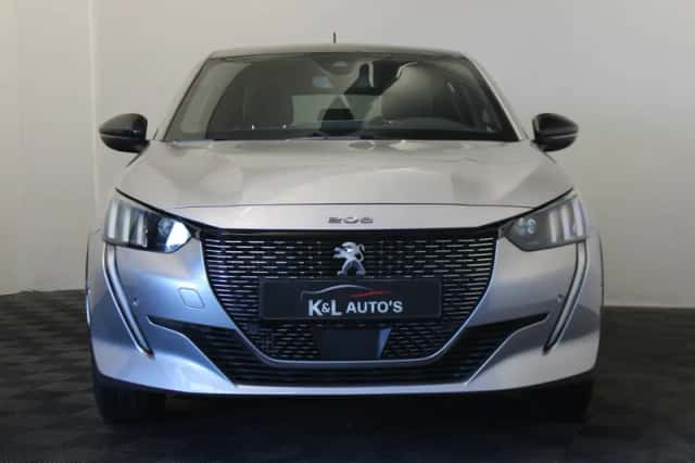 Peugeot 208 (2022) thumbnail 3