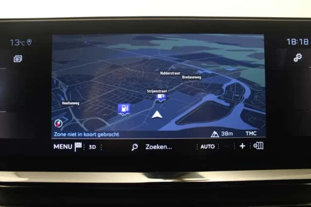 Peugeot 5008 (2022) thumbnail 2