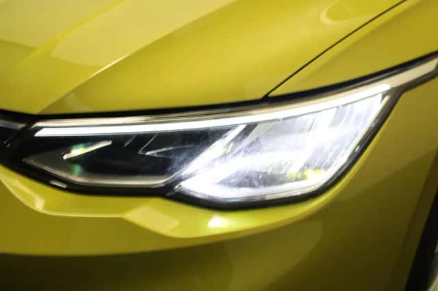 Volkswagen Golf (2021) thumbnail 3