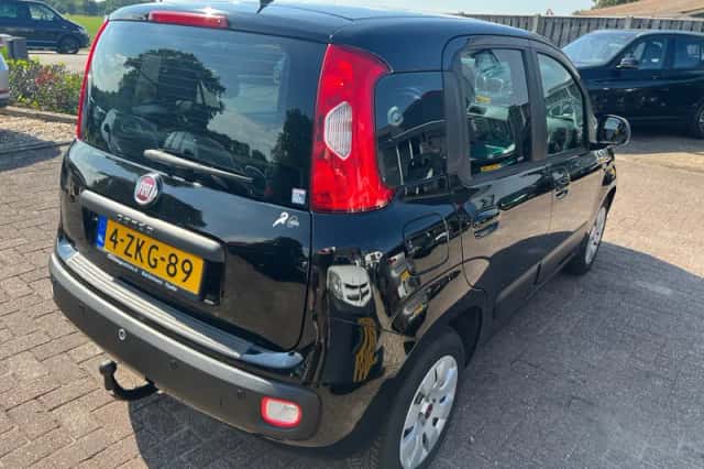 Fiat Panda (2015) thumbnail 3