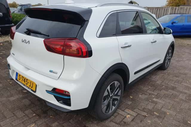 Kia Niro EV (2022) thumbnail 4
