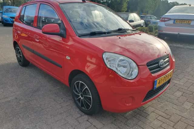 Kia Picanto (2011) thumbnail 5