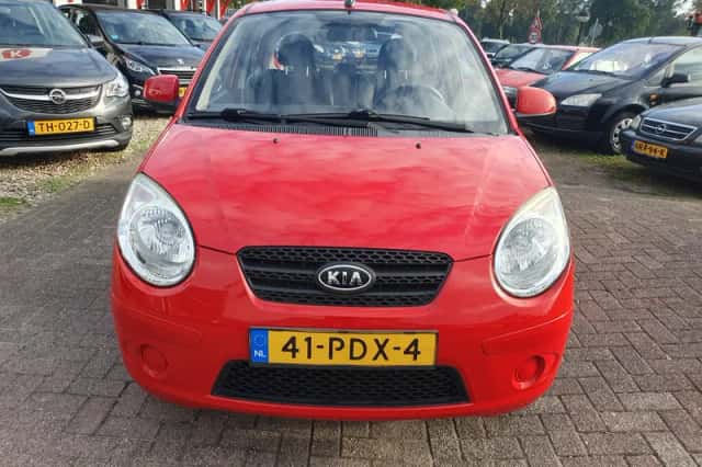 Kia Picanto (2011) thumbnail 6