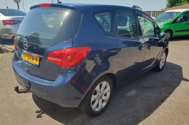 Opel Meriva (2011) thumbnail 4