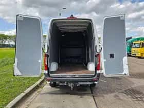Mercedes-Benz Sprinter (2022) thumbnail 11