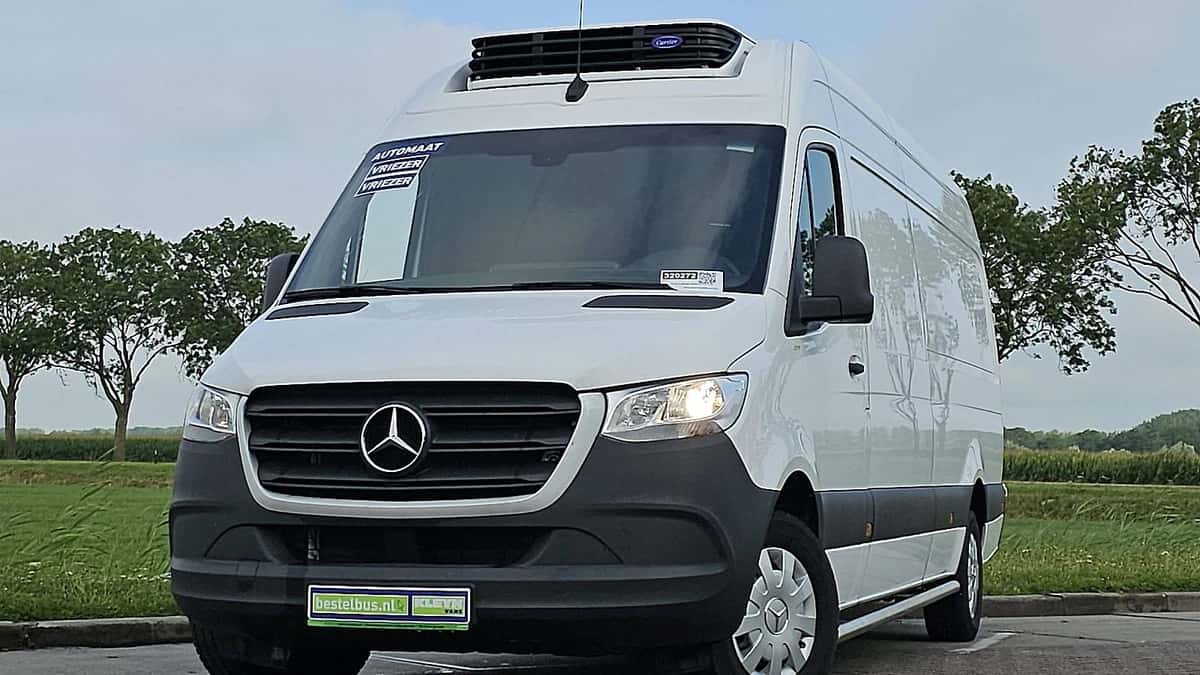 Mercedes-Benz Sprinter (2023) — foto 1