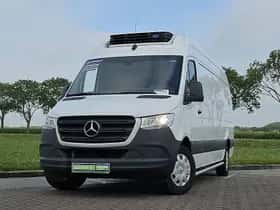 Mercedes-Benz Sprinter (2023) thumbnail 1