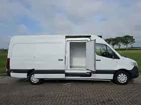Mercedes-Benz Sprinter (2023) thumbnail 16