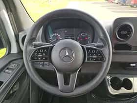 Mercedes-Benz Sprinter (2023) thumbnail 10