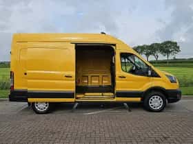 Ford E-Transit (2025) thumbnail 13