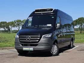 Mercedes-Benz Sprinter (2024) thumbnail 1