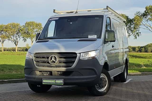 Mercedes-Benz Sprinter (2021) thumbnail 1