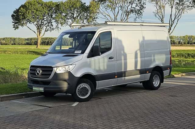 Mercedes-Benz Sprinter (2021) thumbnail 2