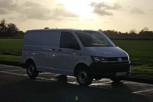 Volkswagen Transporter (2018) thumbnail 4