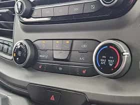 Ford Transit (2019) thumbnail 9