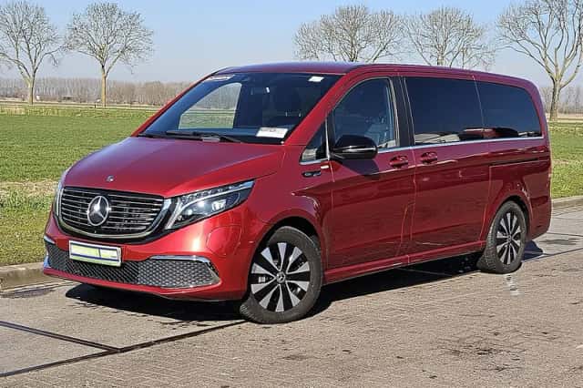 Mercedes-Benz EQV (2020) thumbnail 2