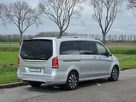 Mercedes-Benz EQV (2020) thumbnail 3