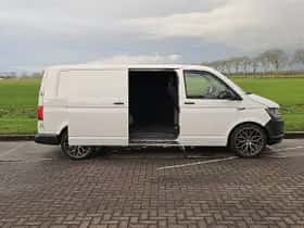 Volkswagen Transporter (2017) thumbnail 11