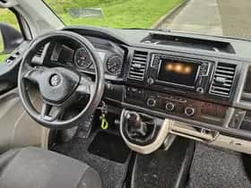 Volkswagen Transporter (2017) thumbnail 7