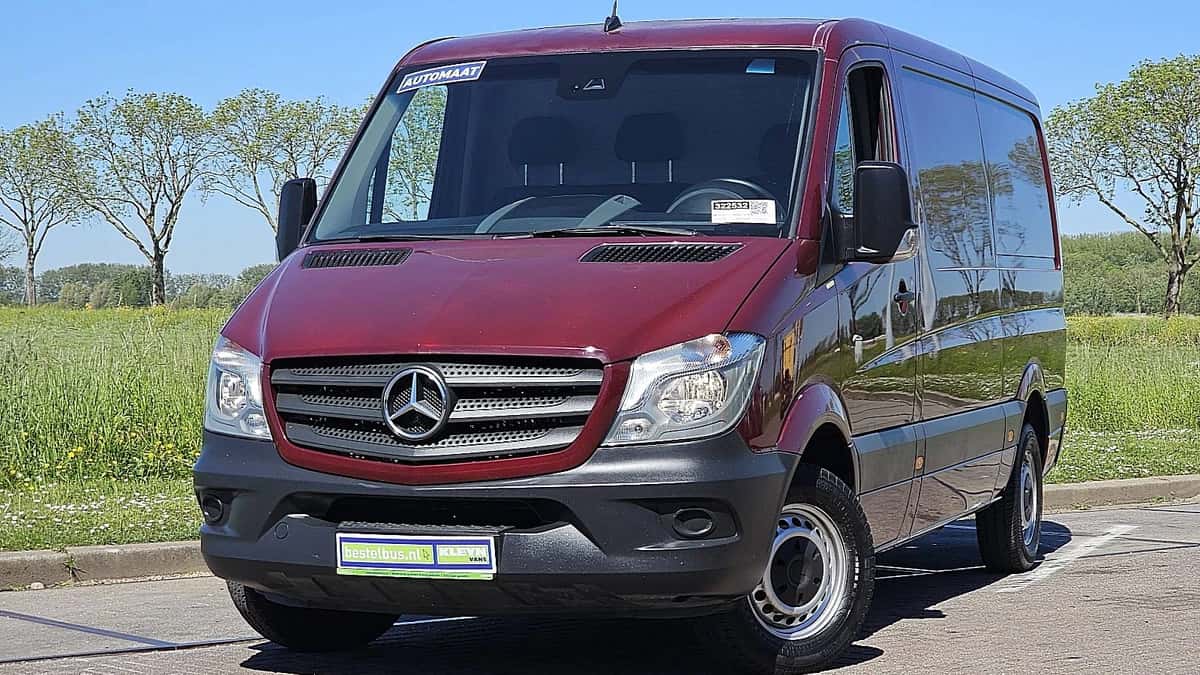 Mercedes-Benz 200-Serie (2016) — foto 1