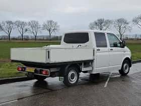 Volkswagen Transporter (2018) thumbnail 3