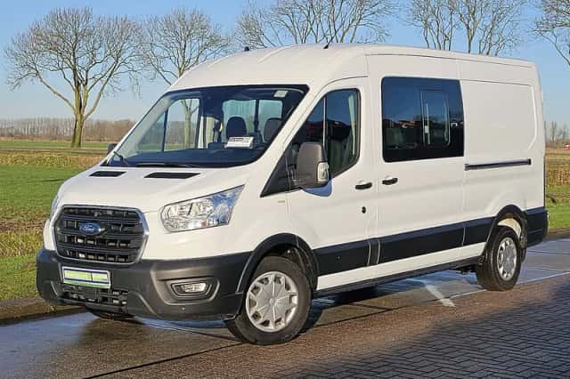 Ford Transit (2022) thumbnail 2