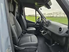 Mercedes-Benz Sprinter (2023) thumbnail 6