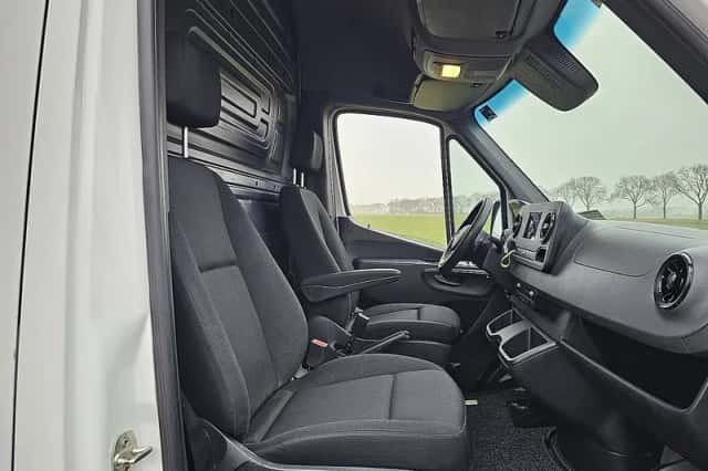 Mercedes-Benz Sprinter (2020) thumbnail 6