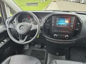 Mercedes-Benz Vito (2023) thumbnail 7