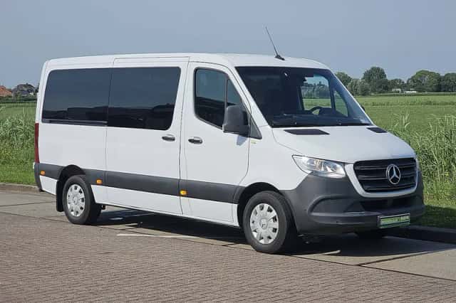 Mercedes-Benz Sprinter (2021) thumbnail 4
