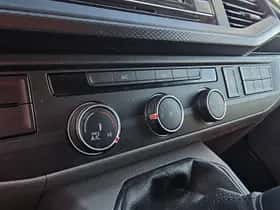 Volkswagen Transporter (2022) thumbnail 9