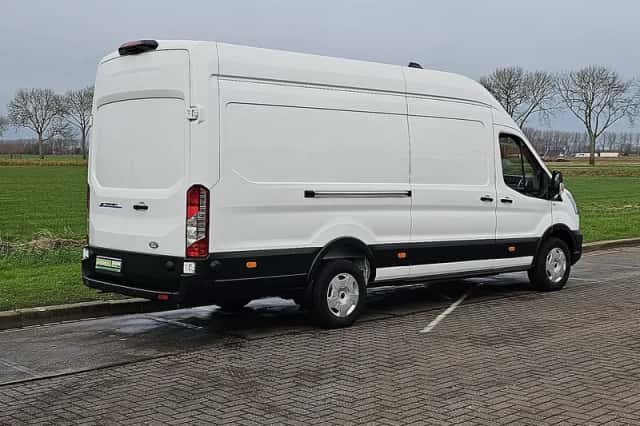 Ford E-Transit (2025) thumbnail 3