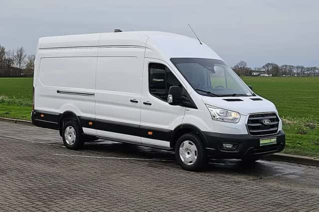 Ford E-Transit (2025) thumbnail 4