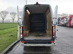 Mercedes-Benz Sprinter (2015) thumbnail 9
