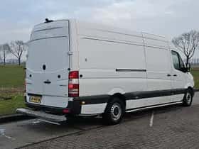Mercedes-Benz Sprinter (2015) thumbnail 3
