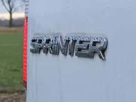 Mercedes-Benz Sprinter (2015) thumbnail 13