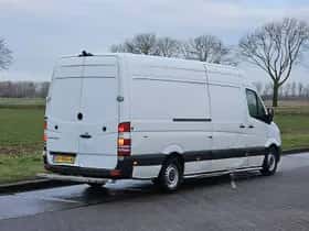 Mercedes-Benz Sprinter (2015) thumbnail 3
